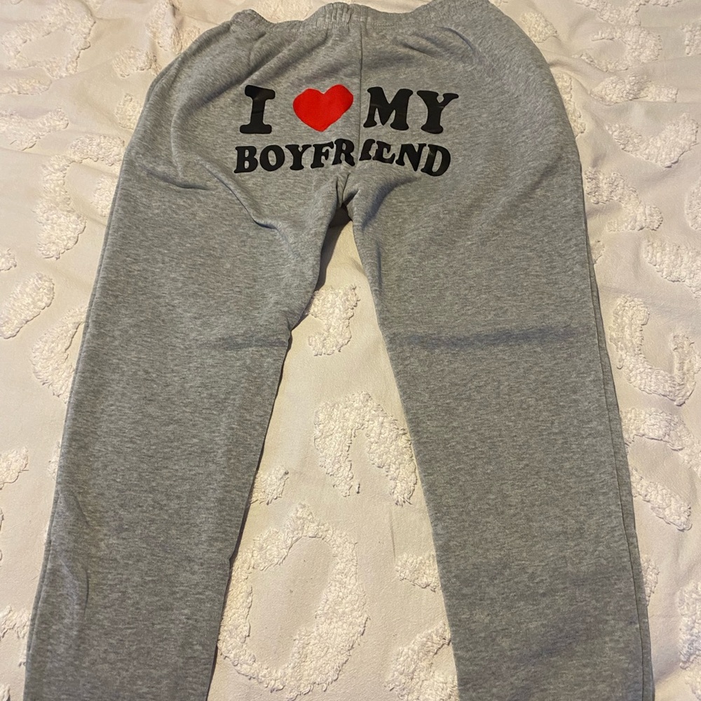 I ❤️ my boyfriend grey sweatpants